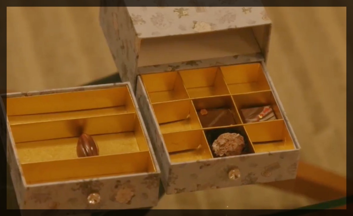 失恋ショコラティエサエコさんのバレンタインチョコレート箱