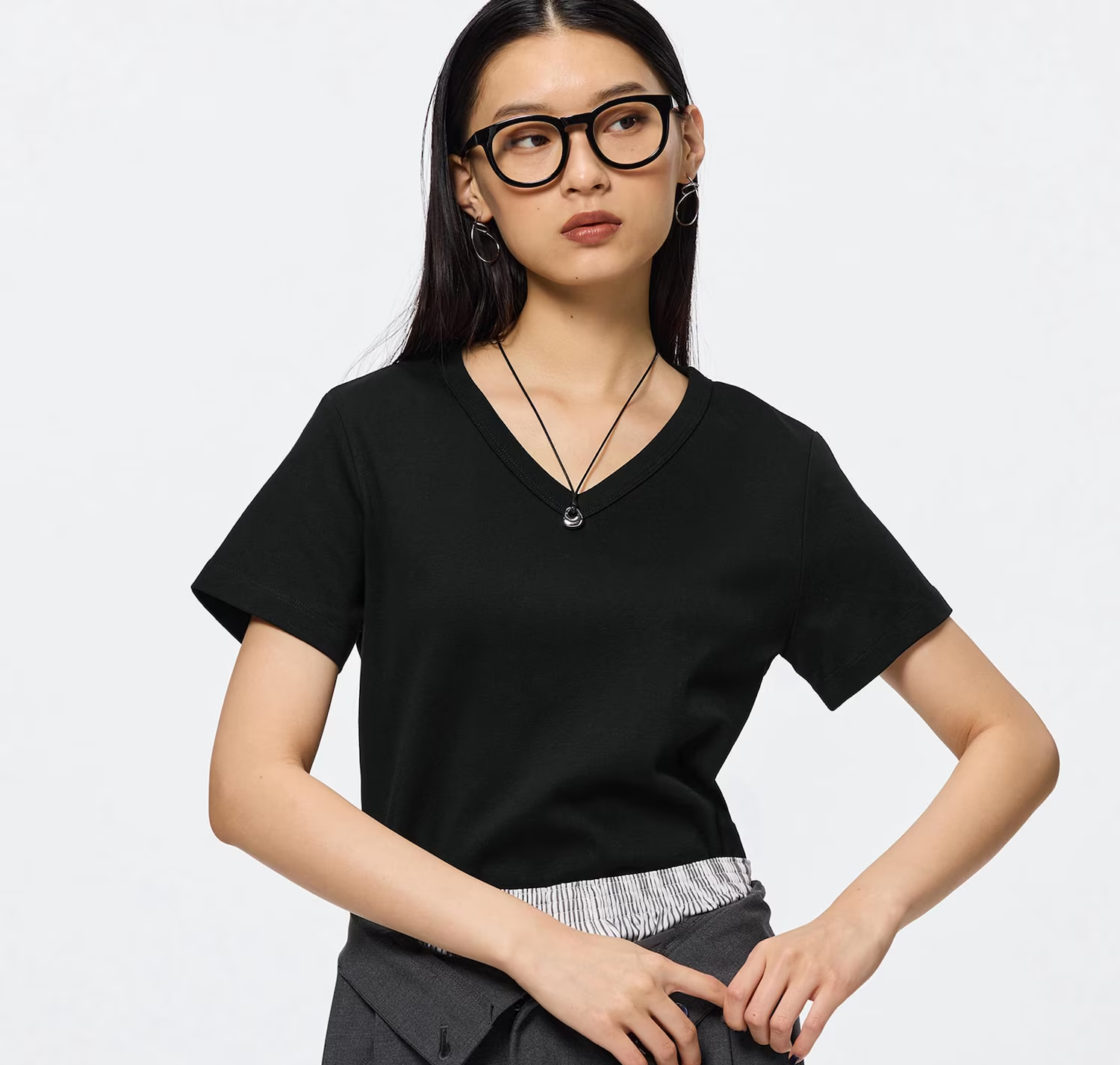 GUの神VネックTシャツ、洗濯したら別物に激縮み【骨スト民検証】
