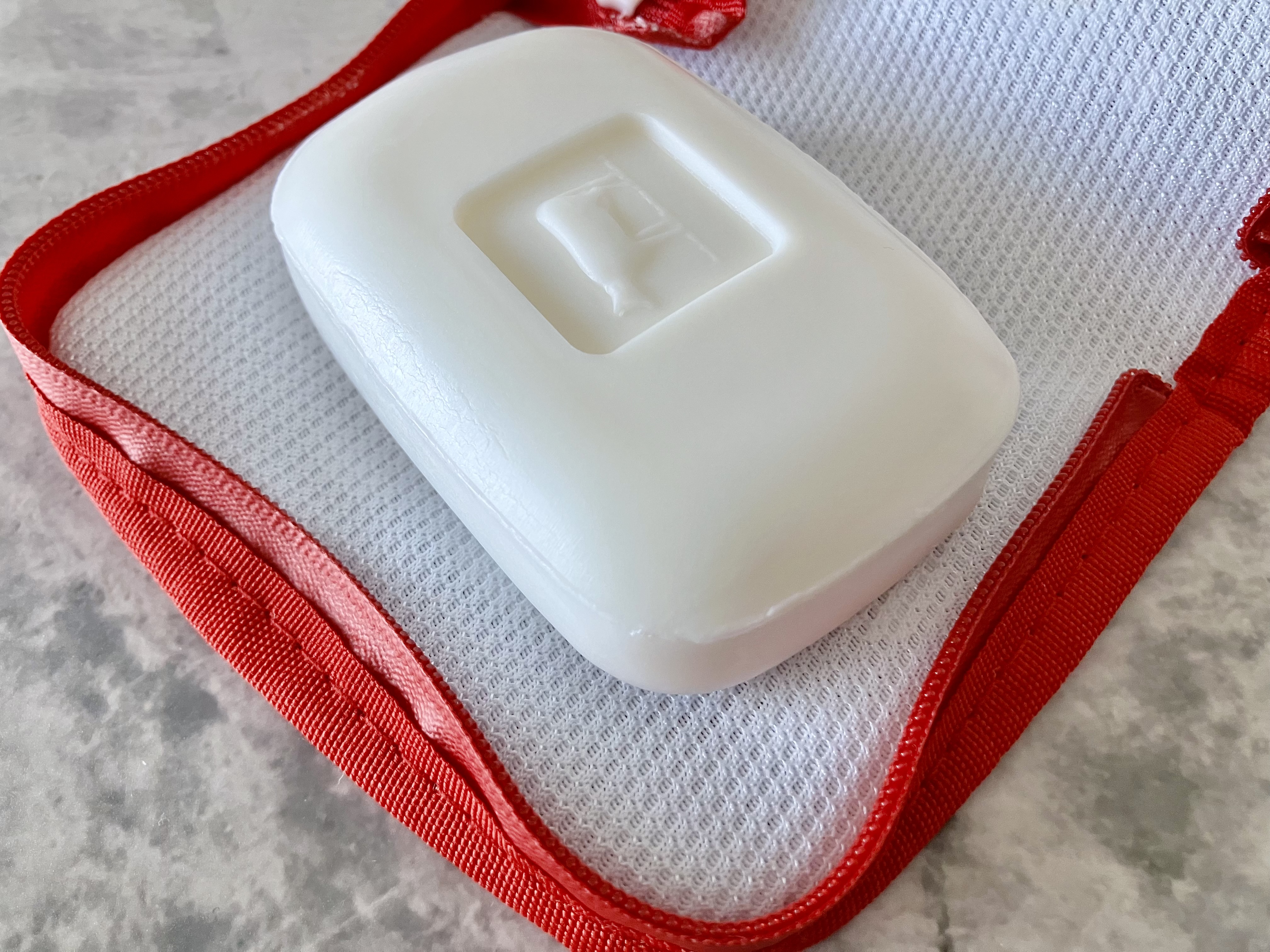 固形石鹸派の旅支度｜カウブランドの石鹸持ち運びポーチに感動した