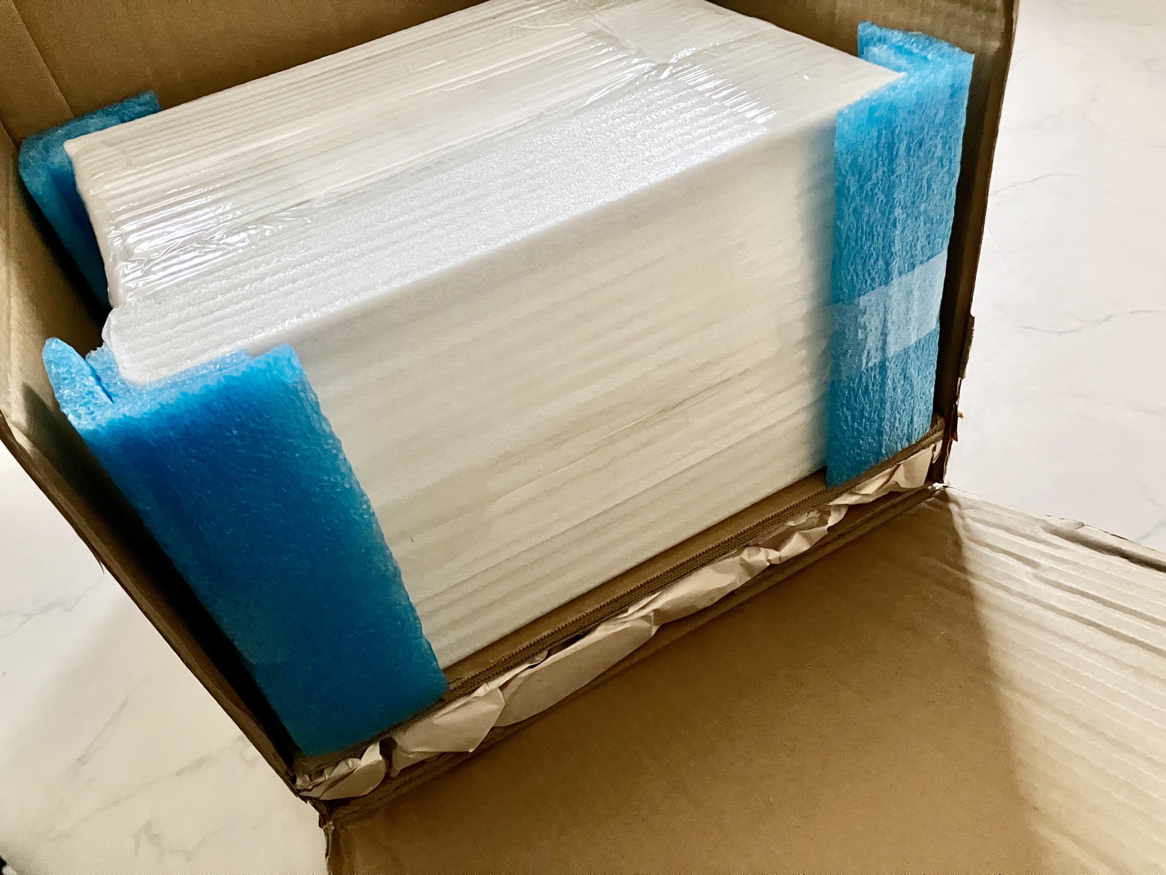 Etsyでトルコから届いた特注ガラスケースがジジに完璧すぎる