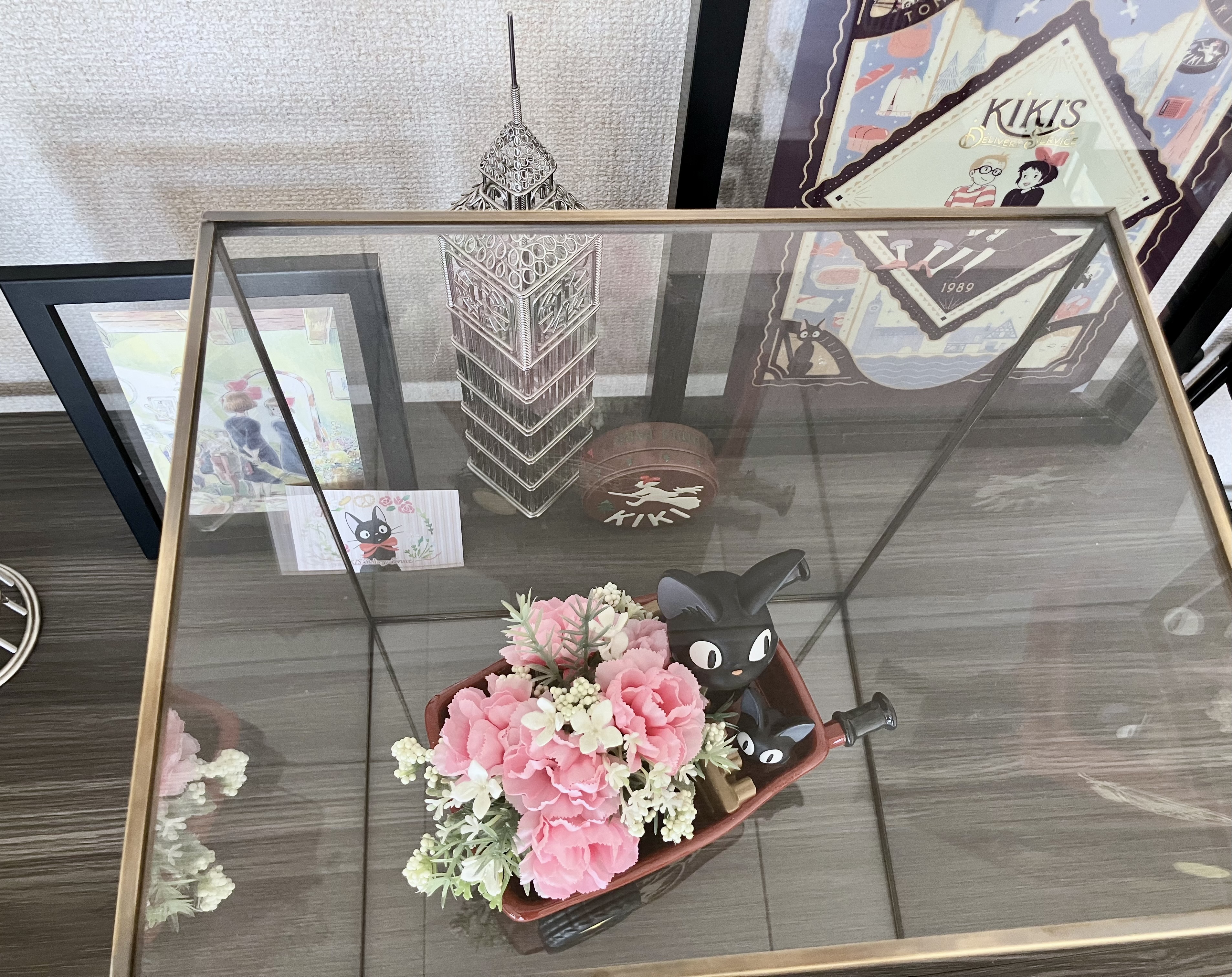 Etsyでトルコから届いた特注ガラスケースがジジに完璧すぎる