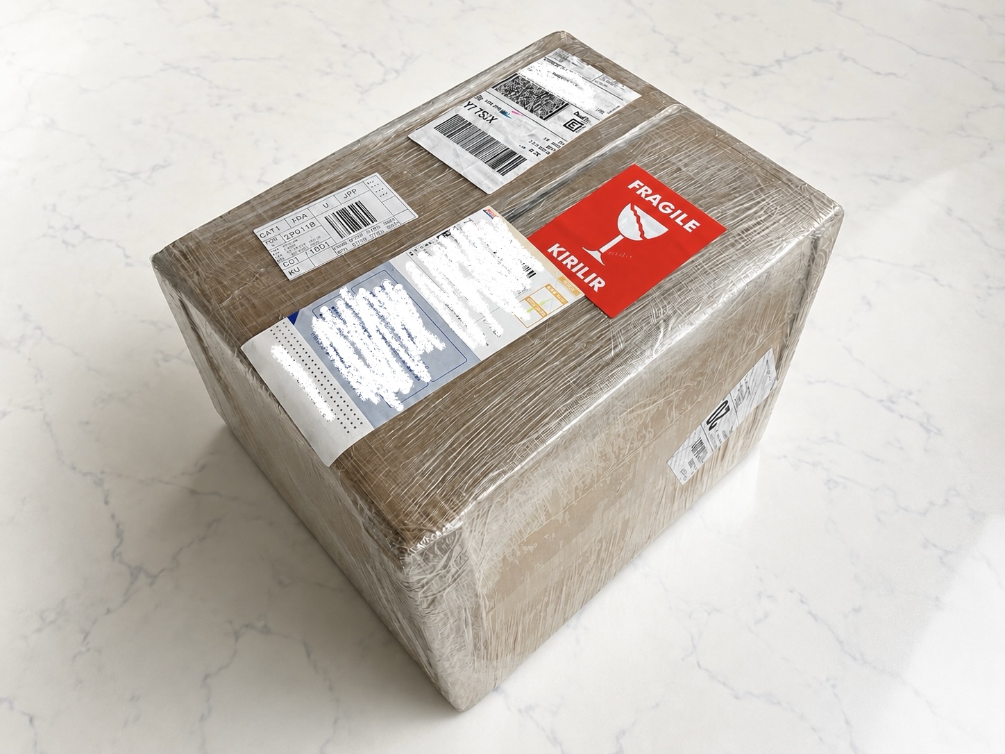 Etsyでトルコから届いた特注ガラスケースがジジに完璧すぎる