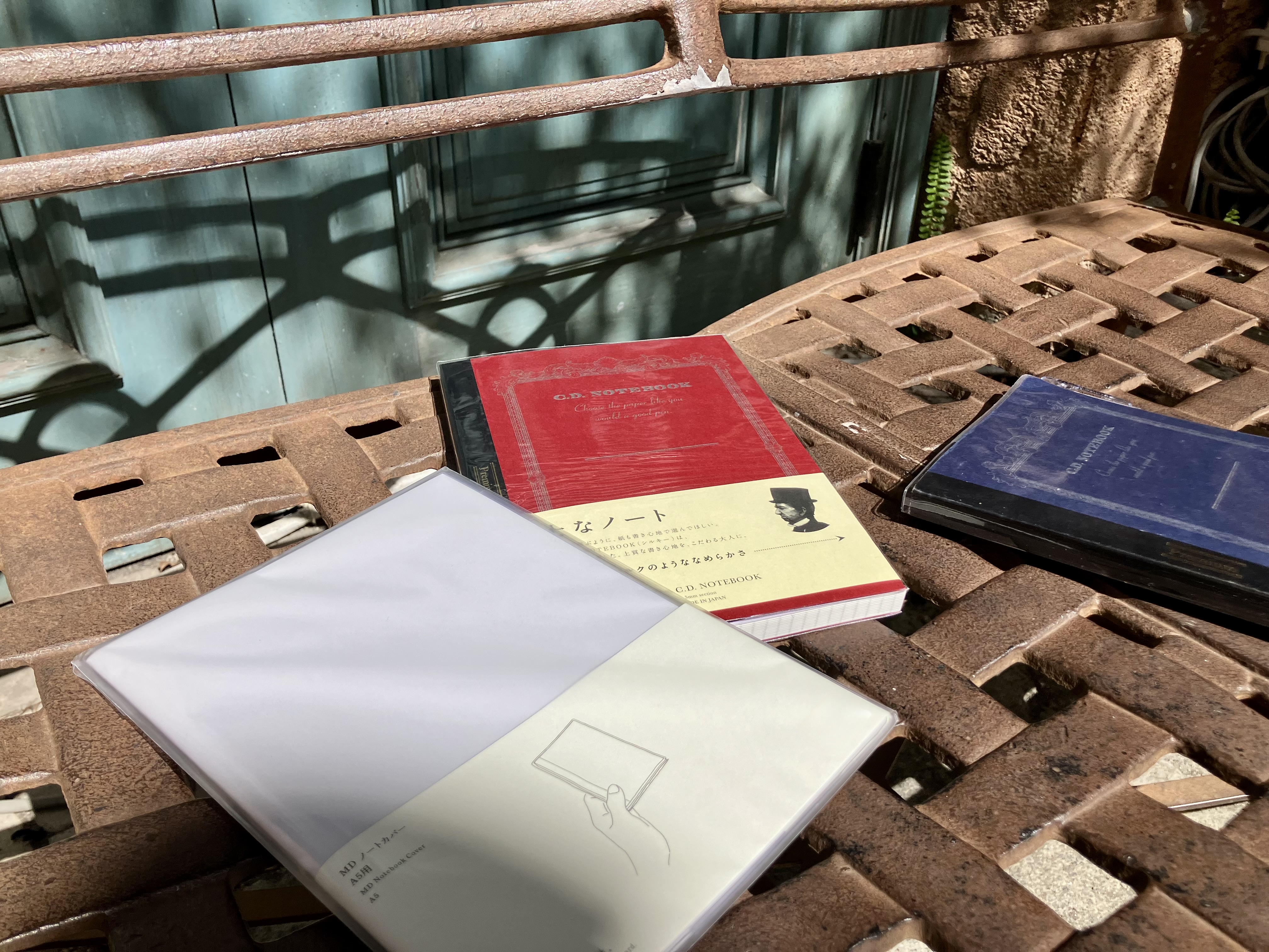 スケジュールとタスクとメモを無地ノート1冊にまとめた手書き手帳